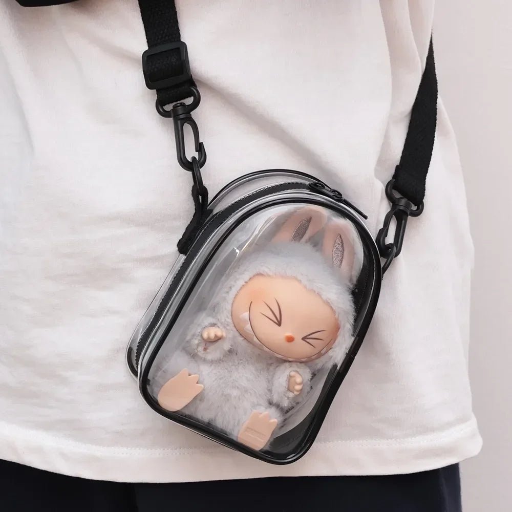 Funda Protectora para Labubu 15cm - PVC Antipolvo Sitting Party - Huellitas de Vida