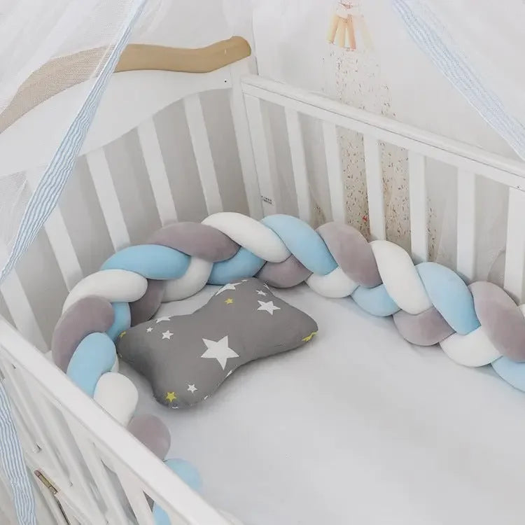 Protector Cuna Bebé Anti-Golpes - Trenza Suave Seguridad Infantil - Huellitas de Vida