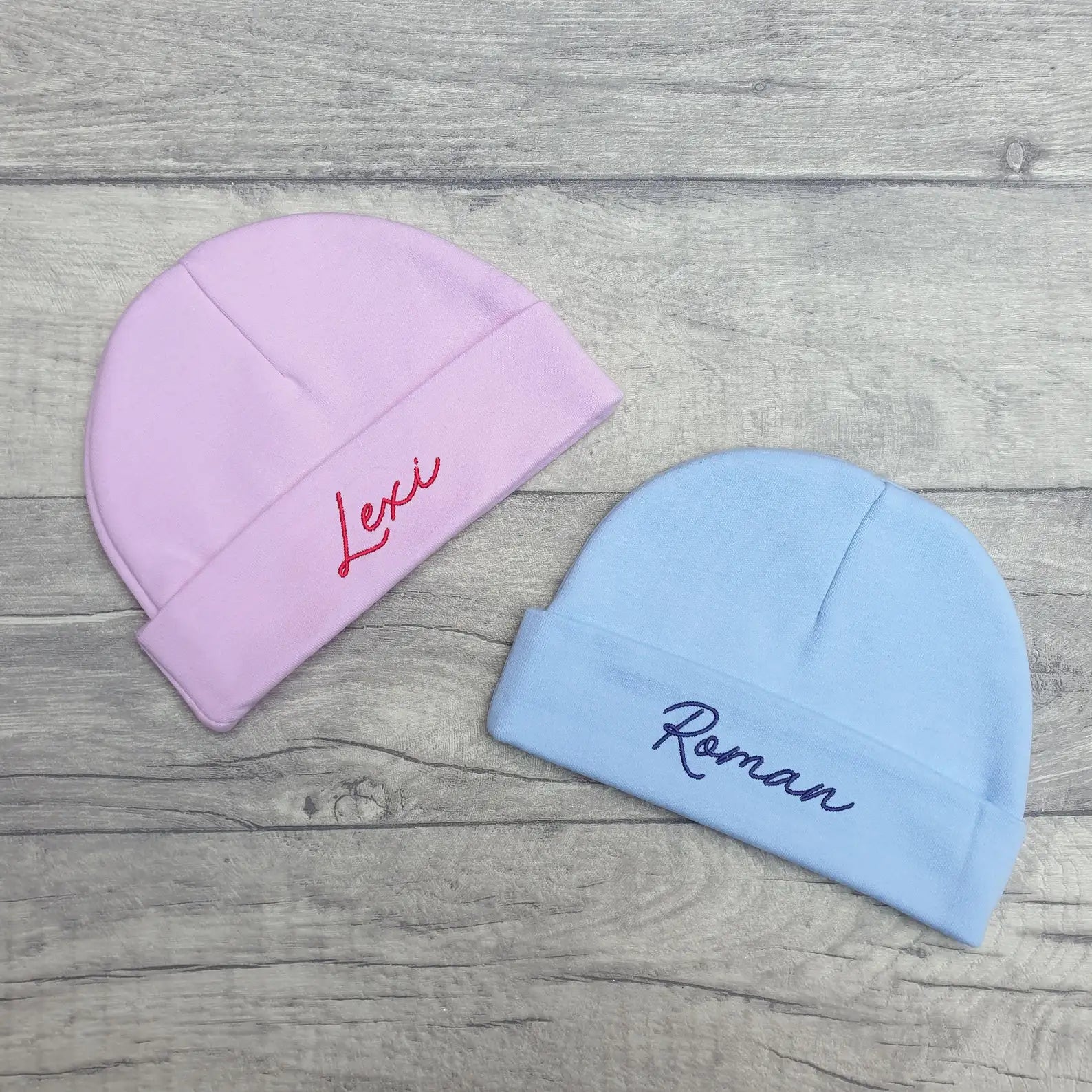 Gorro Personalizado Bordado Bebé - Gorro Hospital Recién Nacido Nombre Personalizable Regalo - Huellitas de Vida