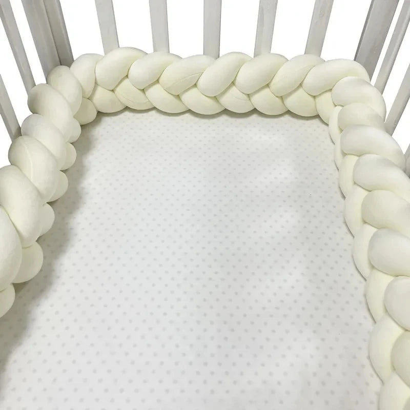 Protector de Cuna Trenzado Tipo Nudo - Seguridad y Decoración Bebé - Huellitas de Vida