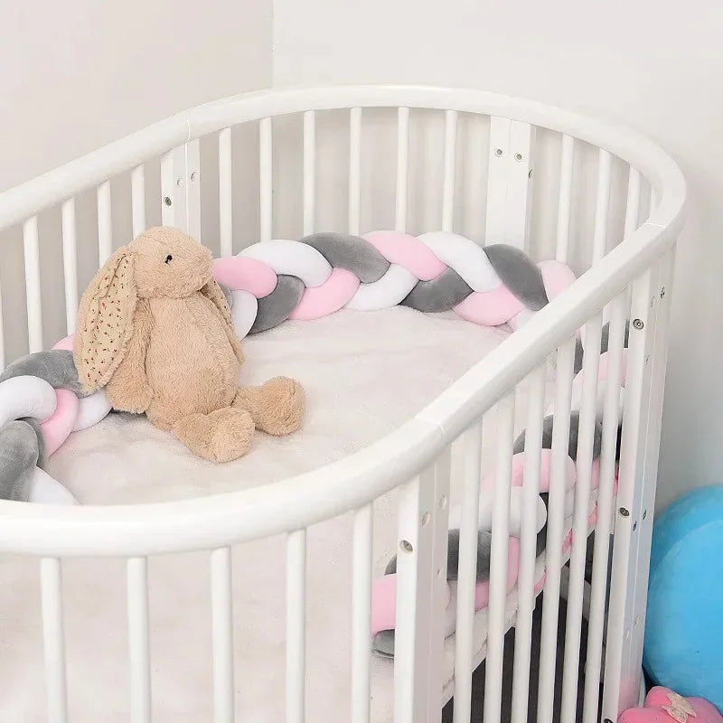 Protector de Cuna Trenzado Tipo Nudo - Seguridad y Decoración Bebé - Huellitas de Vida