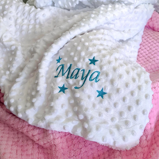 Manta Personalizada Cochecito Bebé - Manta Suave Nombre Bordado Regalo Recién Nacido Baby Shower - Huellitas de Vida