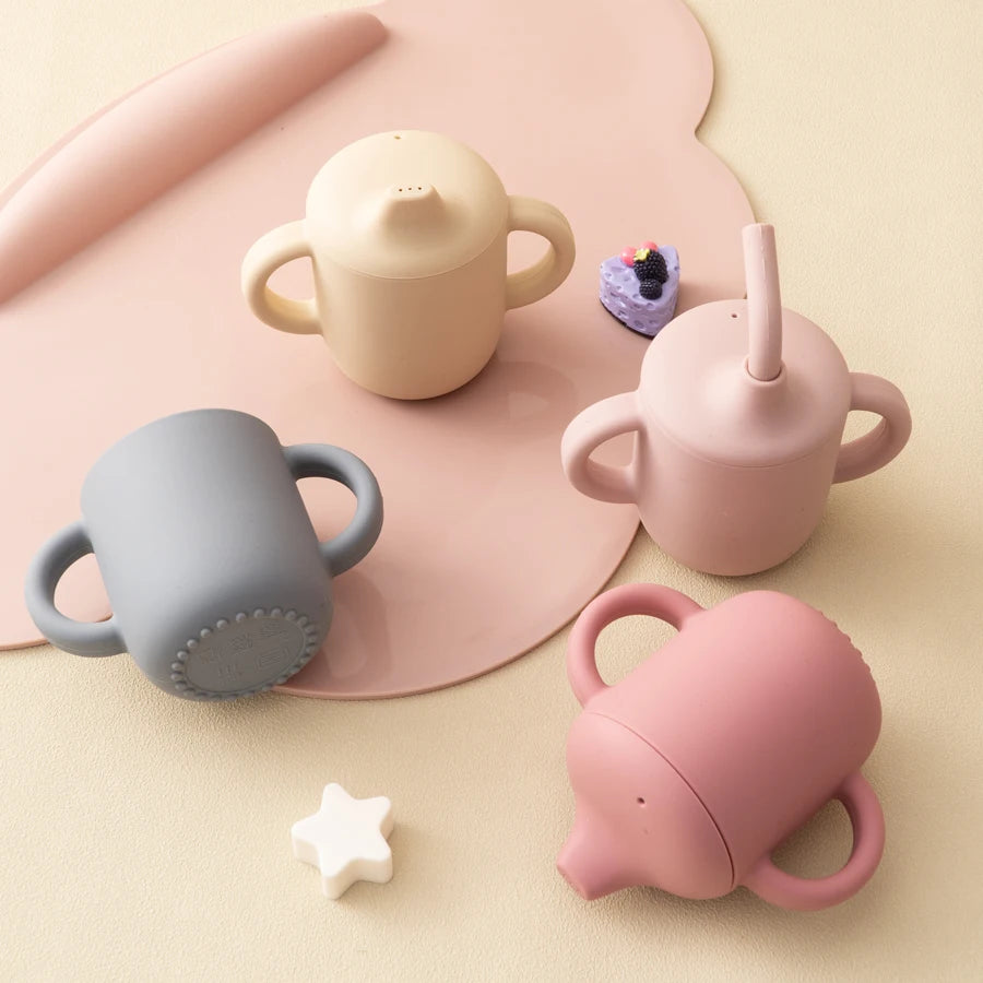 Vaso Sippy Silicona Bebé Doble Tapa - Botella Agua Portátil Aprendizaje Alimentación Sin BPA - Huellitas de Vida