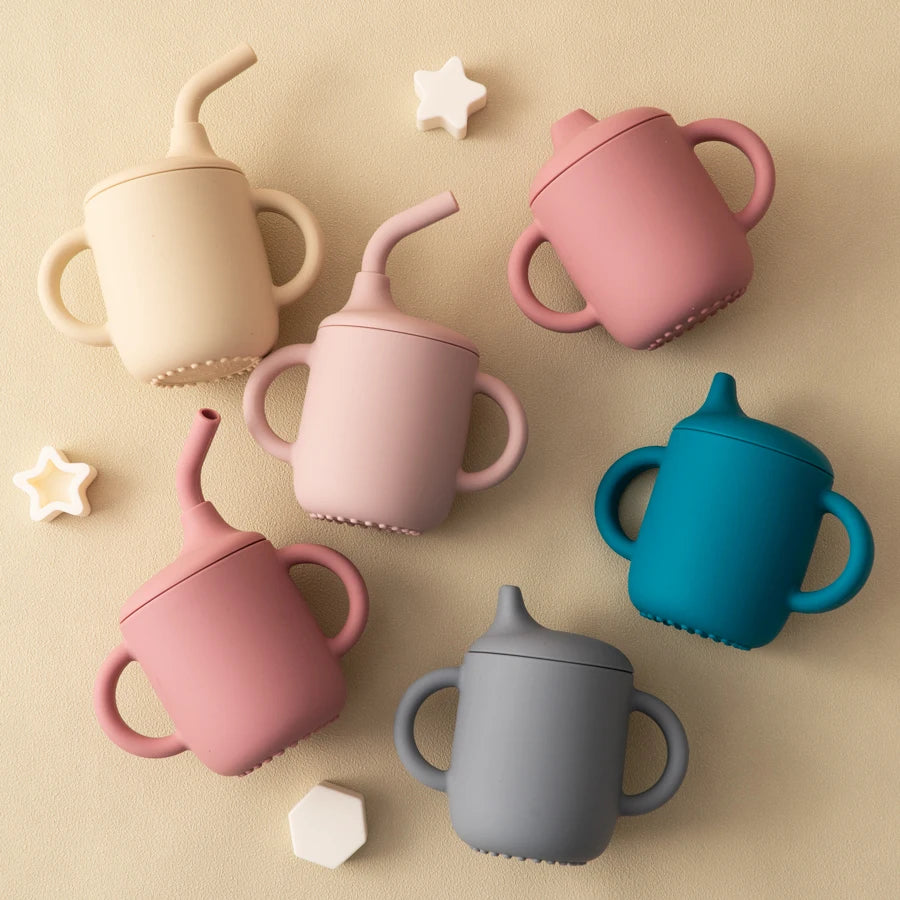 Vaso Sippy Silicona Bebé Doble Tapa - Botella Agua Portátil Aprendizaje Alimentación Sin BPA - Huellitas de Vida