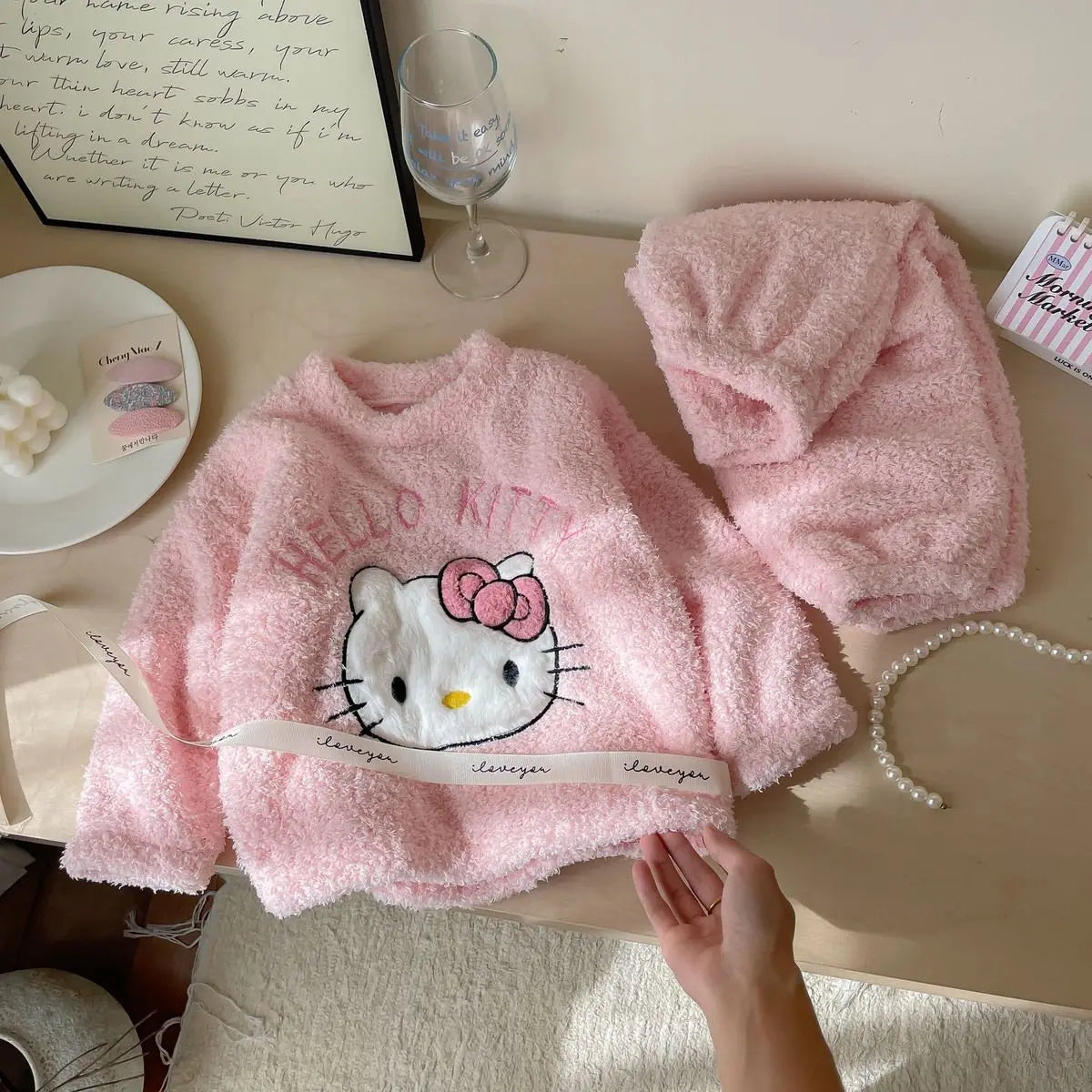 Pijama Hello Kitty Niña Franela - Conjunto 2 Piezas Kawaii Invierno Cálido - Huellitas de Vida