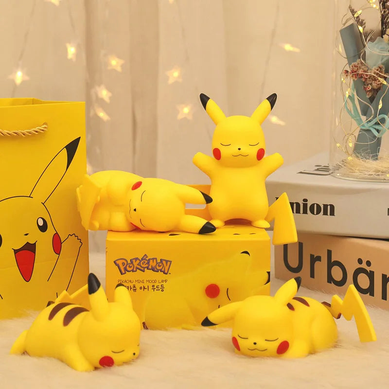 Lámpara Nocturna Pikachu Pokémon - Luz Mesita Noche Niños Juguete Luminoso Regalo Cumpleaños - Huellitas de Vida