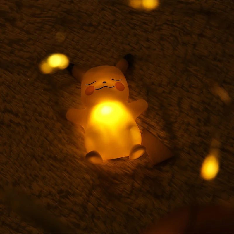 Lámpara Nocturna Pikachu Pokémon - Luz Mesita Noche Niños Juguete Luminoso Regalo Cumpleaños - Huellitas de Vida