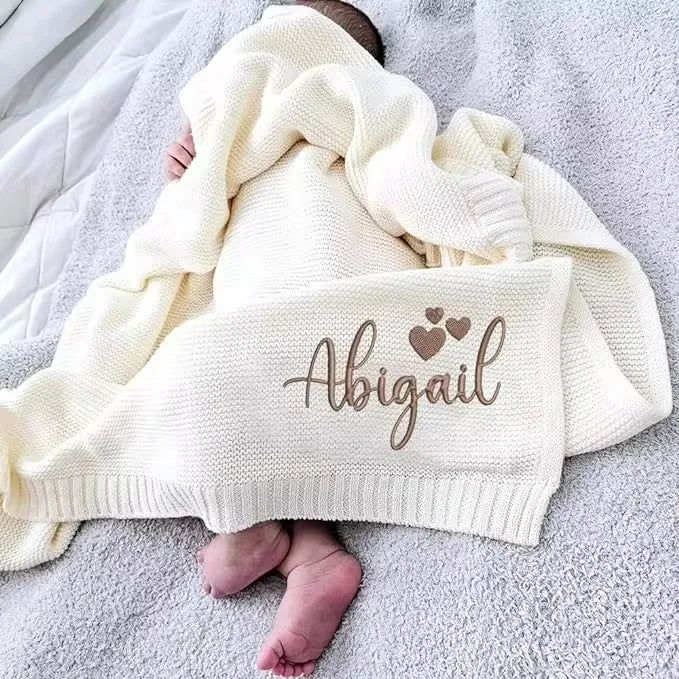 Manta Personalizada Algodón Tejido Bebé - Manta Bordada Nombre Recién Nacido Cochecito Azul Marino - Huellitas de Vida