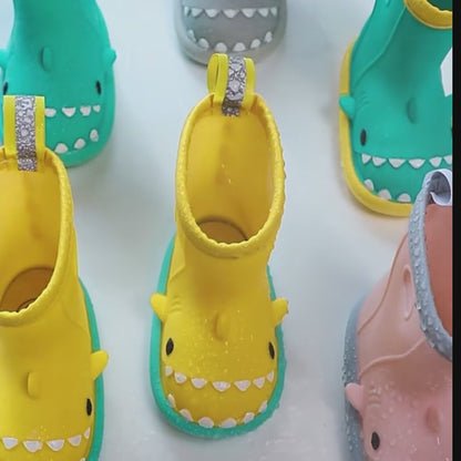 🦈 Botas de Lluvia para Niños "Shark Attack" – Diversión a Prueba de Charcos!